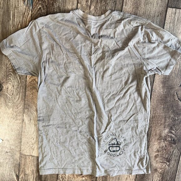 Gray Crewneck T Shirt With Red Striped Pocket DPTCO Size Medium Men's - Picture 3 of 9